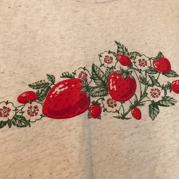 Strawberry State of Kentucky Shaped Tee - Picture 3 of 3
